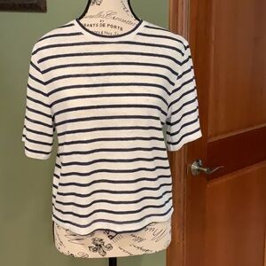 Universal Thread White and Blue Relaxed Fit Short Sleeve Tee Size XS